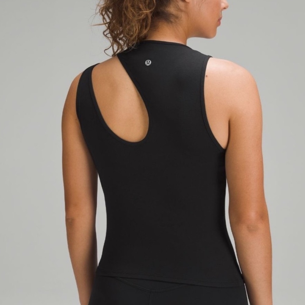 Lululemon shoulder cutout yoga tank - Picture 2 of 5